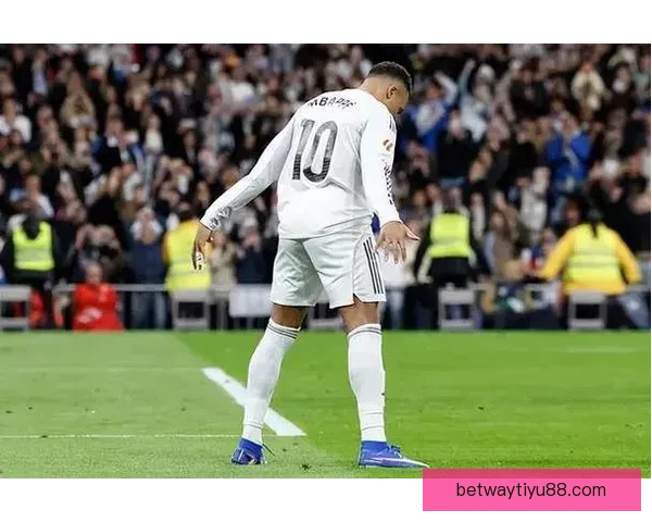 姆巴佩连场浪费绝佳机会近五场无球表现遭批领袖力不及C罗