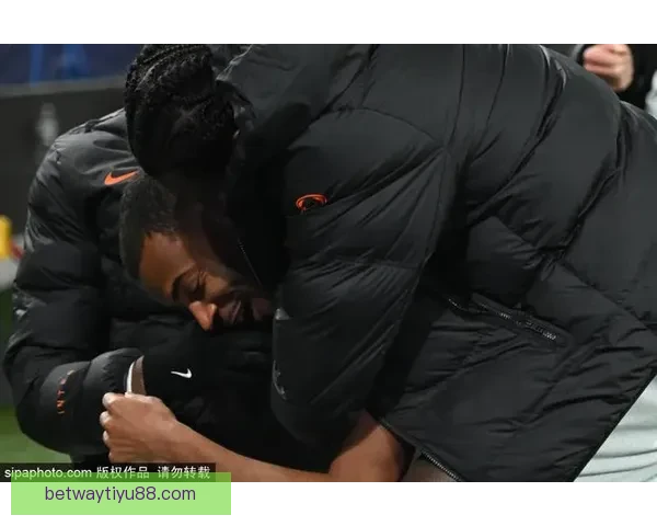 布克称与施洛特贝克交流愉快并澄清言论非针对多特与个人