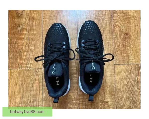 朱朱-沃特金斯今夏首发耐克签名鞋开启传奇之路